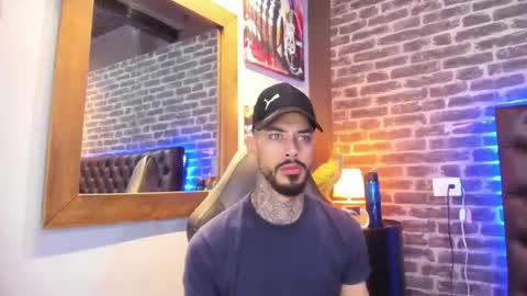 Snapshot of vinzenzrizzo chatting on 12, 9, 2025 ---Vinzen--- online show from 12, 9, 2025