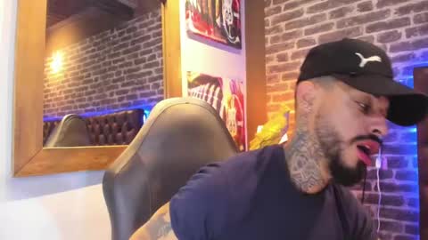 Snapshot of vinzenzrizzo chatting on 25, 9, 2025 ---Vinzen--- online show from 25, 9, 2025