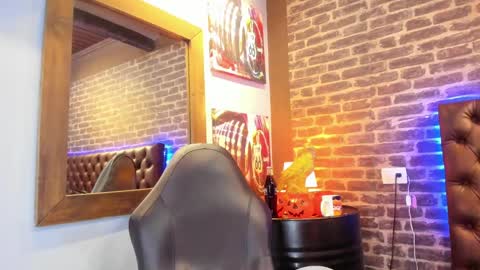 Snapshot of vinzenzrizzo chatting on 29, 10, 2025 ---Vinzen--- online show from 29, 10, 2025