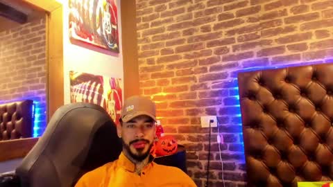 Snapshot of vinzenzrizzo chatting on 30, 10, 2025 ---Vinzen--- online show from 30, 10, 2025