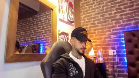 Snapshot of vinzenzrizzo chatting on 17, 11, 2025 ---Vinzen--- online show from 17, 11, 2025