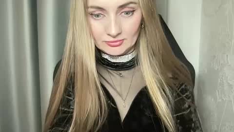 Snapshot of viola_1 chatting on 29, 12, 2024 Funny girl online show from 29, 12, 2024