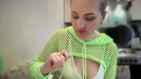 Snapshot of viola_1 chatting on 16, 2, 2025 Funny girl online show from 16, 2, 2025