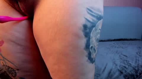 Violett  Everyday From 0530 to 1430 Col Time online show from 31, 1, 2025