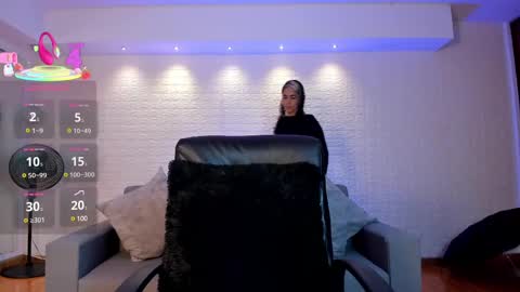 Violett  Everyday From 0530 to 1430 Col Time online show from 19, 2, 2025