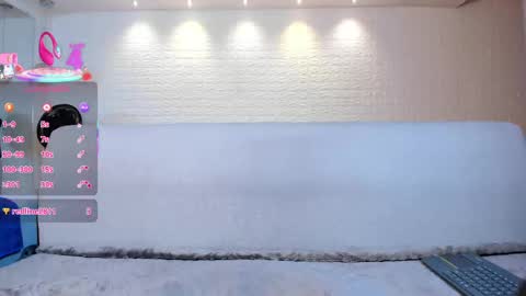 Violett  Everyday From 0530 to 1430 Col Time online show from 11, 3, 2025