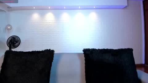 Violett  Everyday From 0530 to 1430 Col Time online show from 19, 1, 2026