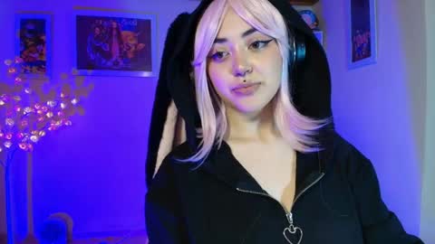 violet online show from 17, 5, 2026