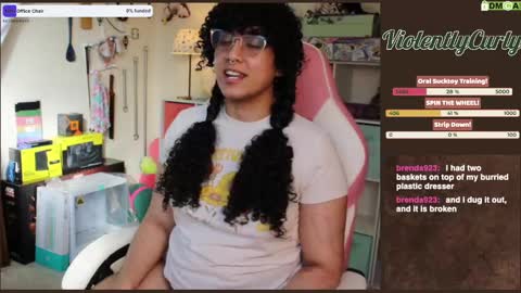 Snapshot of violentlycurly chatting on 28, 2, 2025 Curly the Coin Operated Toy online show from 28, 2, 2025