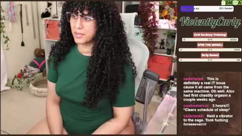 Snapshot of violentlycurly chatting on 21, 10, 2025 Curly the Coin Operated Toy online show from 21, 10, 2025