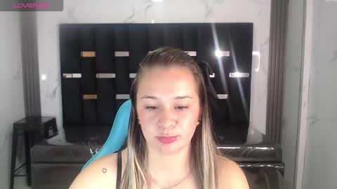 Snapshot of violet13_a chatting on 14, 1, 2026 Violet online show from 14, 1, 2026