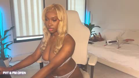 Snapshot of violet6xft chatting on 27, 1, 2025 Fantasy Black Girl online show from 27, 1, 2025