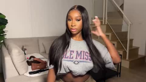 Snapshot of violet6xft chatting on 3, 11, 2025 Fantasy Black Girl online show from 3, 11, 2025