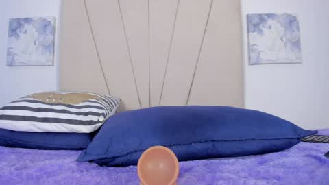 Violet online show from 2, 2, 2025