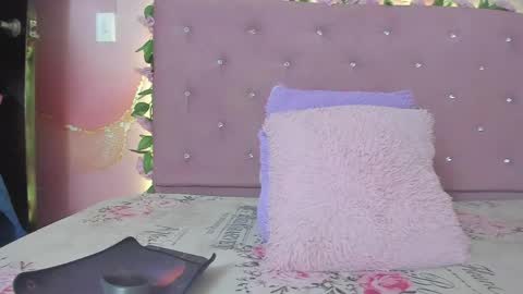 violet__taylor_ online show from 26, 5, 2026