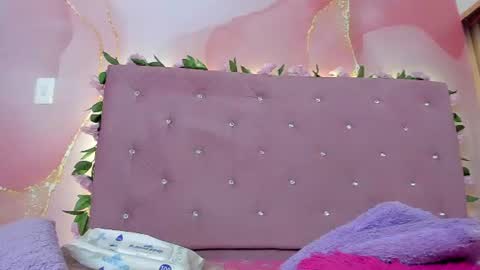 Snapshot of violet__taylor_ chatting on 30, 6, 2026 violet__taylor_ online show from 30, 6, 2026