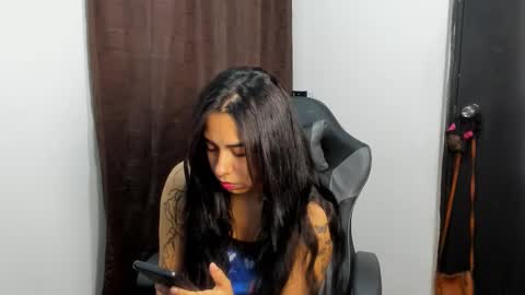 Violet and Myers online show from 4, 12, 2025