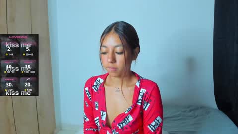 Violet and Casper online show from 12, 12, 2024