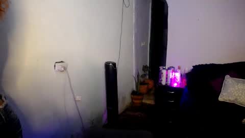 violet_hyuga online show from 16, 1, 2026