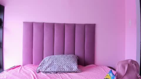 Snapshot of violet_myerrs chatting on 29, 9, 2025 violet online show from 29, 9, 2025