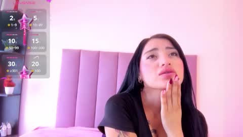 Snapshot of violet_myerrs chatting on 27, 11, 2025 violet online show from 27, 11, 2025