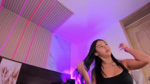 Snapshot of violet_spencer chatting on 4, 2, 2025 Violeta online show from 4, 2, 2025