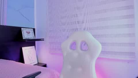 Snapshot of violet_spencer chatting on 25, 2, 2025 Violeta online show from 25, 2, 2025