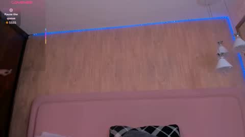 Snapshot of violeta_garcia chatting on 26, 9, 2025 Violeta Garcia online show from 26, 9, 2025