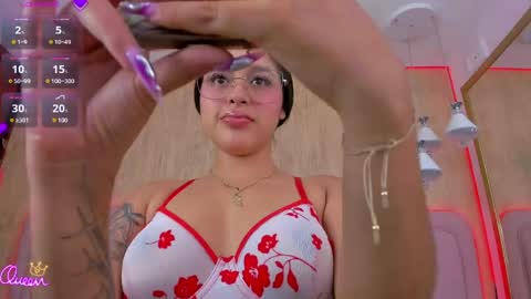 Snapshot of violeta_garcia chatting on 26, 4, 2026 Violeta Garcia online show from 26, 4, 2026