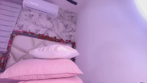 Snapshot of violeta_london chatting on 17, 2, 2026 violeta london online show from 17, 2, 2026