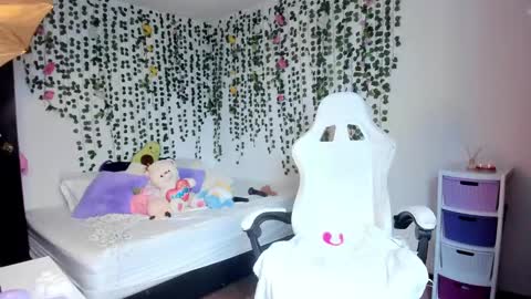 Snapshot of violeta_milleer chatting on 25, 1, 2025 Violeta online show from 25, 1, 2025