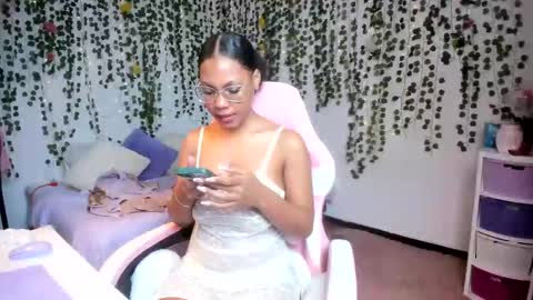 Snapshot of violeta_milleer chatting on 16, 9, 2025 Violeta online show from 16, 9, 2025