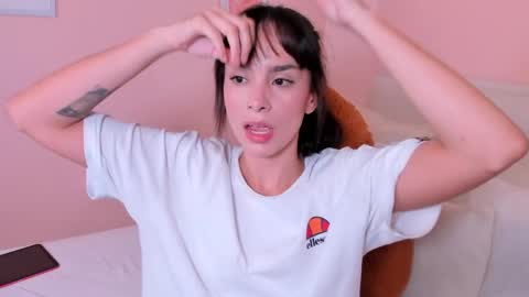 Snapshot of violeta_rodriguez_ chatting on 27, 4, 2026 Violeta Rodriguez online show from 27, 4, 2026