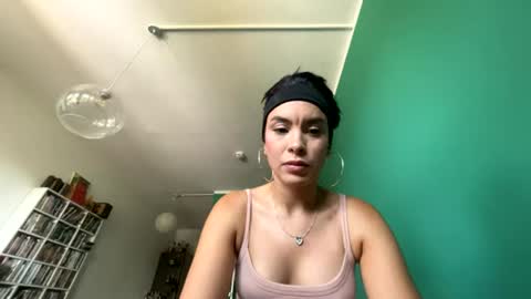 Snapshot of violeta_rodriguez_ chatting on 3, 8, 2026 Violeta Rodriguez online show from 3, 8, 2026