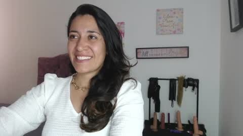 violeta_scott_ online show from 15, 6, 2026