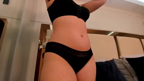 Snapshot of violeta_soracchi_ chatting on 11, 3, 2025 violeta_soracchi_ online show from 11, 3, 2025