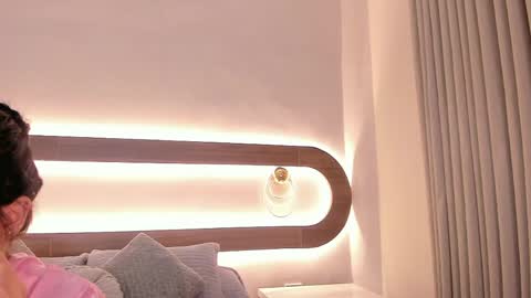 Snapshot of violeta_sum chatting on 21, 4, 2026 Violeta Sum online show from 21, 4, 2026
