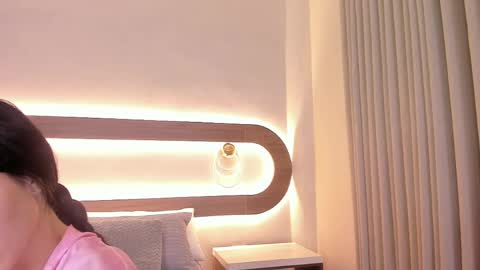 Snapshot of violeta_sum chatting on 27, 4, 2026 Violeta Sum online show from 27, 4, 2026