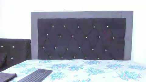 VioletaDums online show from 9, 2, 2025