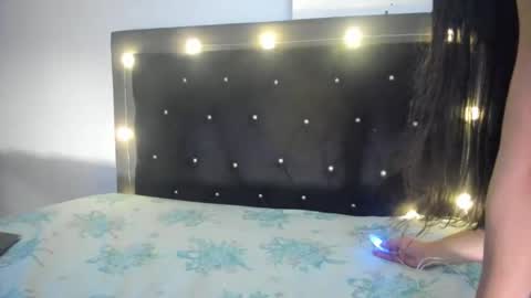 VioletaDums online show from 1, 4, 2026