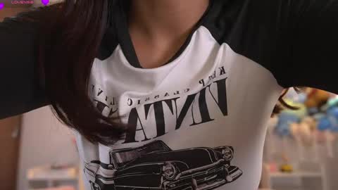 violeth___ online show from 10, 4, 2026