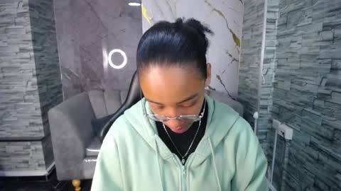 violeth_b online show from 13, 10, 2025