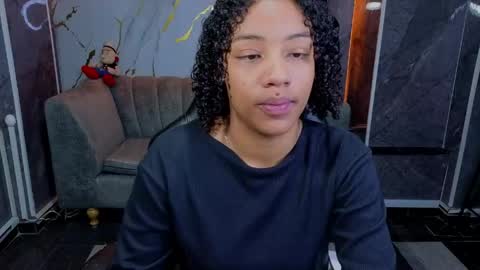Snapshot of violeth_b chatting on 3, 6, 2026 violeth_b online show from 3, 6, 2026