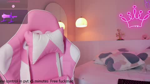 Violeth Hill online show from 13, 1, 2025