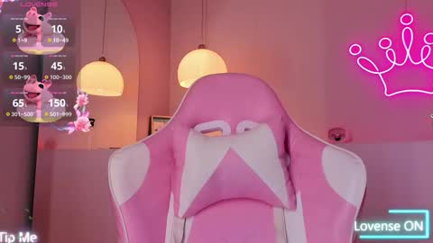 Violeth Hill online show from 25, 11, 2025