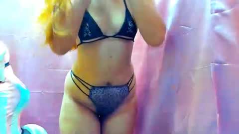 Snapshot of violetlivia chatting on 12, 5, 2026 Livia help get 100 likes online show from 12, 5, 2026