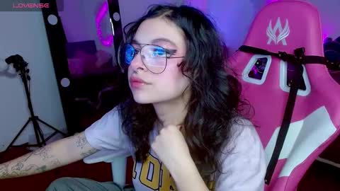   online show from 19, 10, 2025