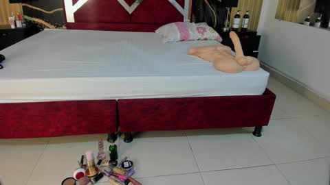 Violet Rose online show from 17, 12, 2025