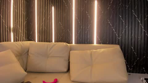 Violet Rose online show from 6, 4, 2026