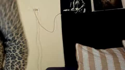 Snapshot of violetsalvatore chatting on 16, 12, 2025 Violet salvatore online show from 16, 12, 2025